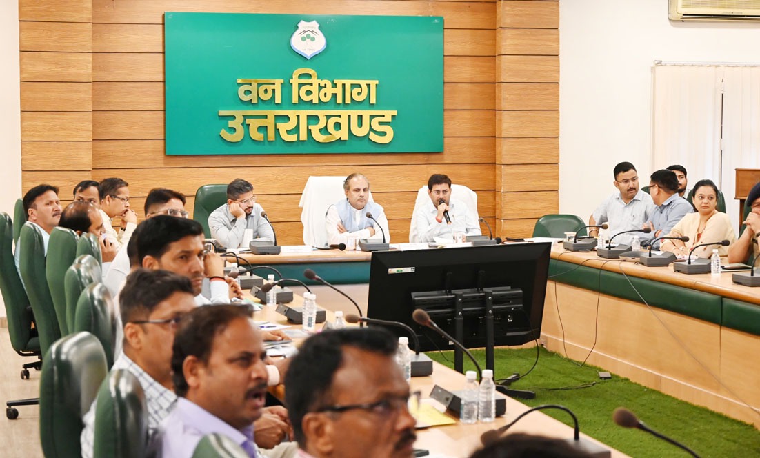 विभागों को बरसाता से पहले सभी तैयारियां पूर्ण करने के दिए निर्देश