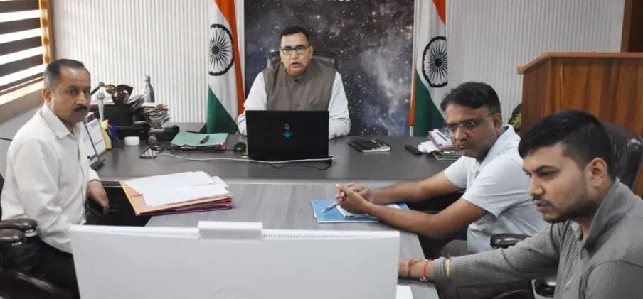 मुख्य विकास अधिकारी ने सभी विभागों से आपदा से हुई क्षतिग्रस्त परिसम्पत्तियों की रिपोर्ट मांगी