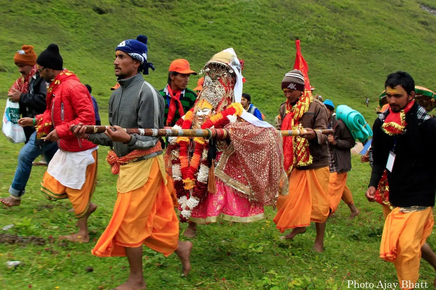 जिलाधिकारी ने नंदा देवी राजजात यात्रा तैयारियों की समीक्षा की, यात्रा मार्गों पर आपदा को देखते हुए भी तैयारियां करने के दिए निर्देश