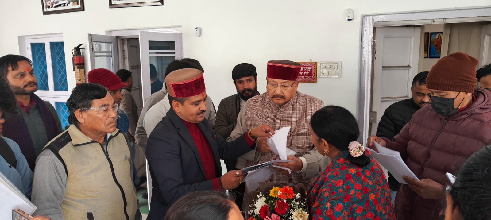 महाराज ने जनसमस्याओं के निराकरण के अधिकारियों को दिए निर्देश