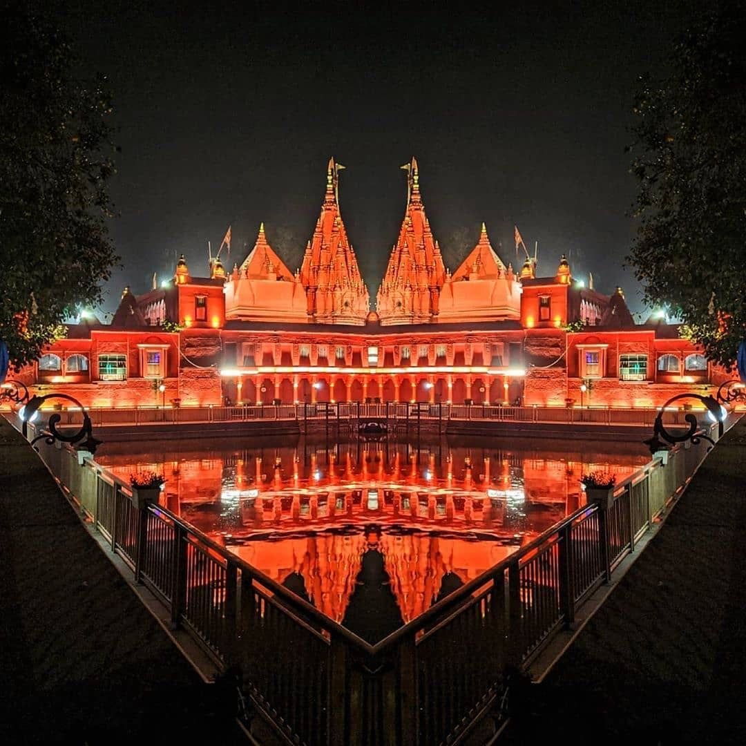 परंपरा से डिजिटल तक: श्री मंदिर ऐप से काशी के मंदिरों की महिमा का वैश्विक विस्तार