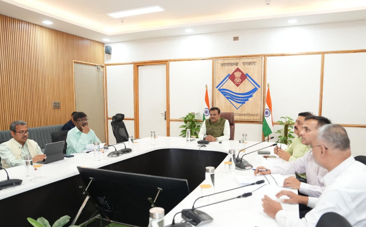 मुख्य सचिव ने जनपद स्तर पर 143 और 154 से सम्बन्धित विभिन्न मामलों के निस्तारण में हो रही देरी पर नाराजगी व्यक्त की