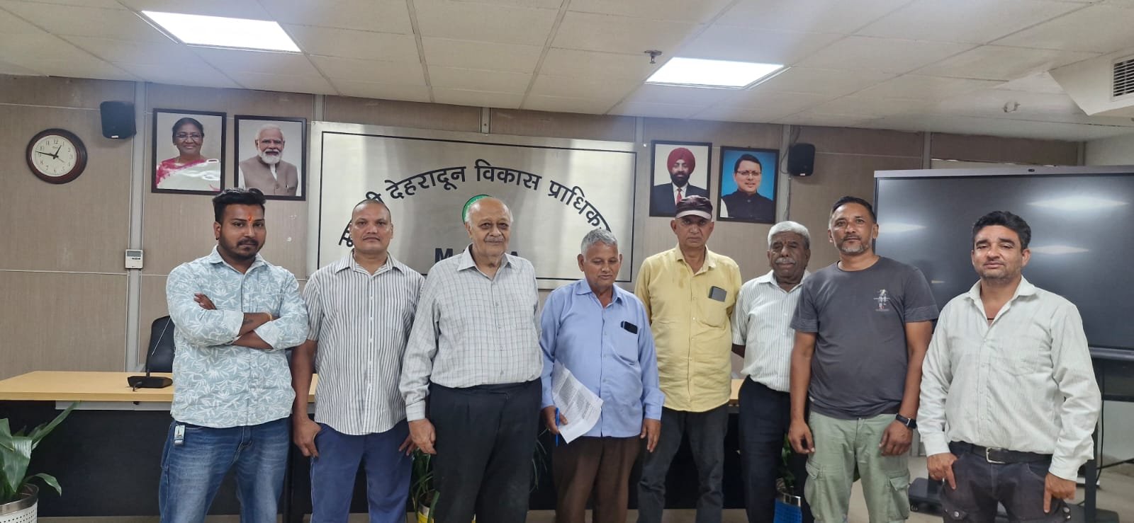 इन्दिरा मार्केट रि-डेवलपमेंट प्लान ठप्प, प्रभावितों ने MDDA उपाध्यक्ष को ज्ञापन देकर कार्य शुरू करने की मांग की