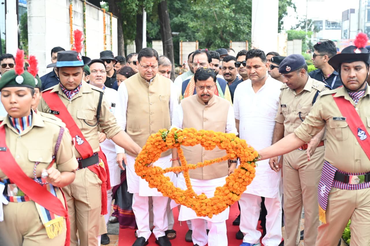 राष्ट्र के प्रति उनका समर्पण, त्याग और कर्तव्यनिष्ठा हम सभी के लिए प्रेरणास्रोत : सीएम